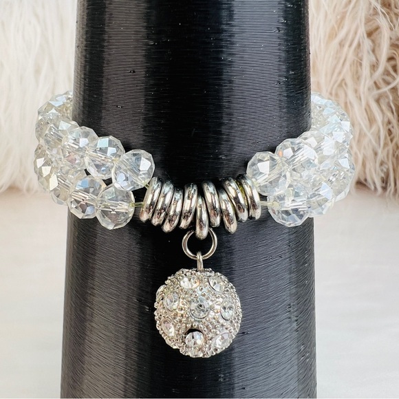Beautiful, clear reflective bling costume stretch bracelet - Picture 6 of 6